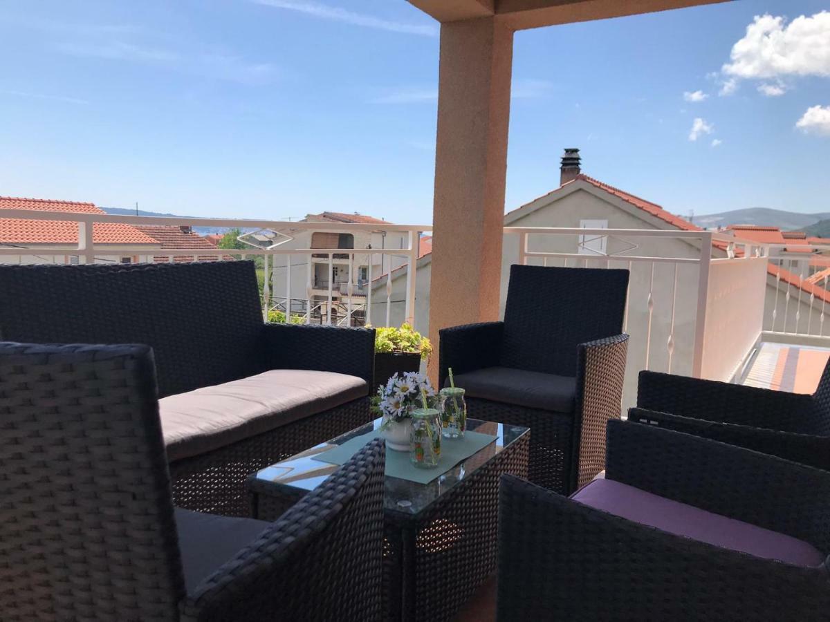 Apartment Aurora Kaštela Esterno foto